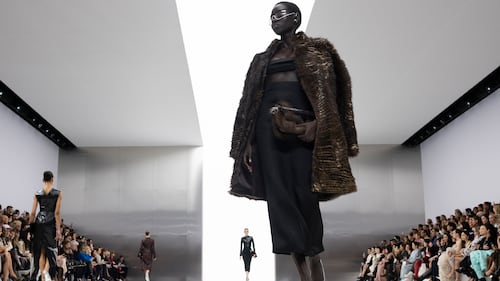 At Paris Couture, Opulent Realism 