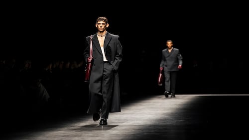 Sabato De Sarno’s Gucci Menswear Debut Had Drama in the Details 